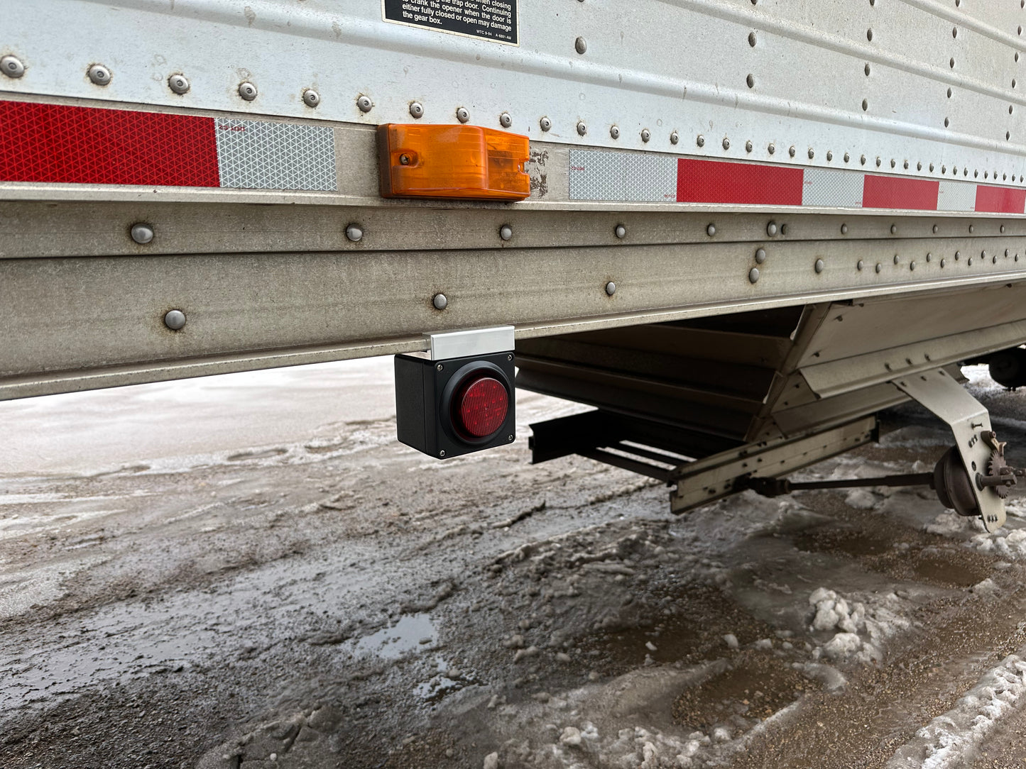 Upgrade Your Wilson Rack & Pinion Trailer with a Hopper Light